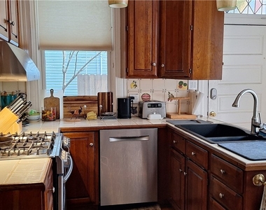 22 Brownell St - Photo Thumbnail 16