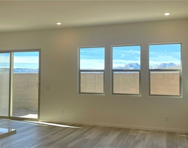 155 Marlette Creek Place - Photo Thumbnail 9