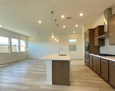 155 Marlette Creek Place - Photo Thumbnail 7