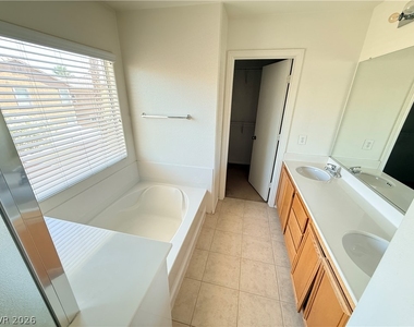 2416 Cockatoo Drive - Photo Thumbnail 16