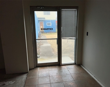 4 Erie Street - Photo Thumbnail 2
