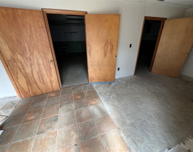 4 Erie Street - Photo Thumbnail 6