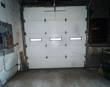 4 Erie Street - Photo Thumbnail 15
