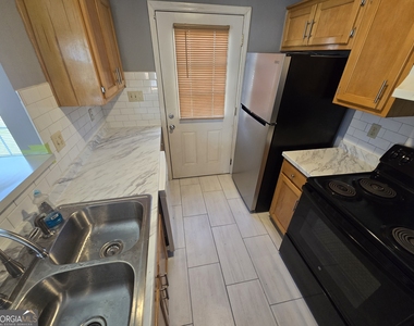 629 Hanson Street - Photo Thumbnail 2