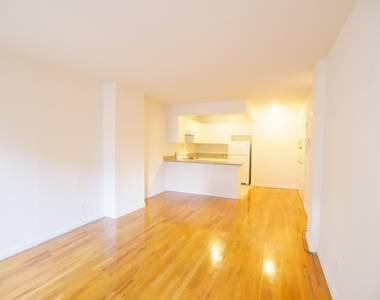 440 East 88th Street - Photo Thumbnail 4
