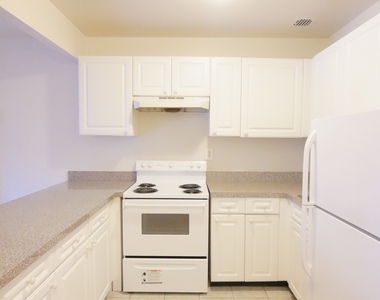 440 East 88th Street - Photo Thumbnail 1
