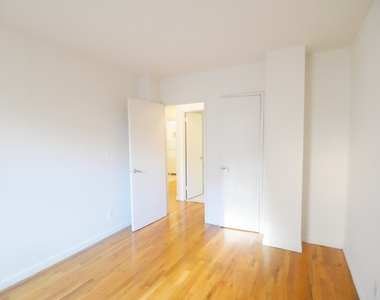 440 East 88th Street - Photo Thumbnail 9