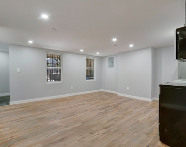 75 Woodbine Street - Photo Thumbnail 1
