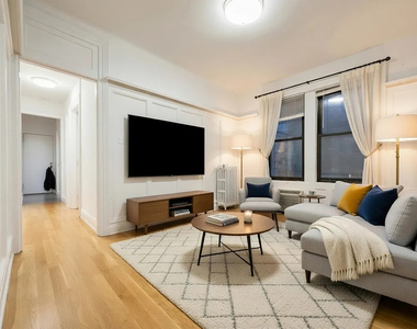 East 58th Street/ 2nd ave - Photo Thumbnail 1