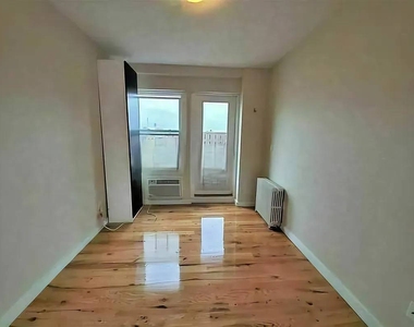 211 61st Street - Photo Thumbnail 6