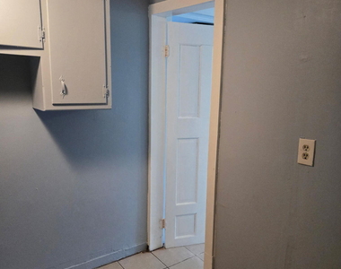811 Central Avenue - Photo Thumbnail 27