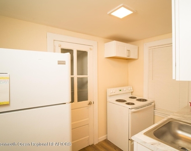 323 14th Avenue - Photo Thumbnail 7