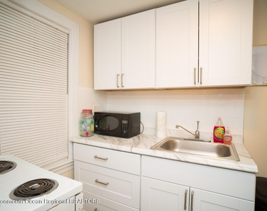 323 14th Avenue - Photo Thumbnail 10