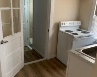 323 14th Avenue - Photo Thumbnail 4