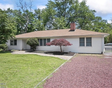 2025 Lesser Parkway - Photo Thumbnail 11