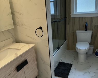 2025 Lesser Parkway - Photo Thumbnail 10
