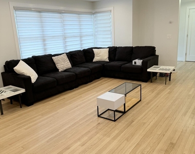 2025 Lesser Parkway - Photo Thumbnail 2