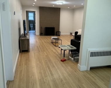 2025 Lesser Parkway - Photo Thumbnail 3