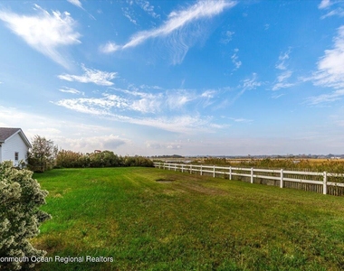 15 Riverview Road - Photo Thumbnail 11