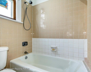 15 Riverview Road - Photo Thumbnail 32