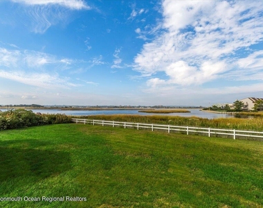 15 Riverview Road - Photo Thumbnail 8