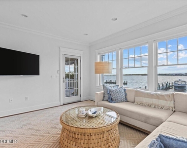 1200 Bay Avenue - Photo Thumbnail 12