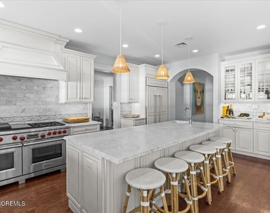 1200 Bay Avenue - Photo Thumbnail 7