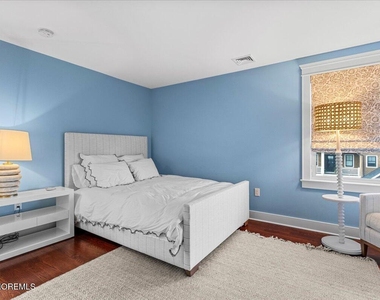 1200 Bay Avenue - Photo Thumbnail 20