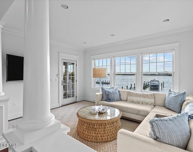 1200 Bay Avenue - Photo Thumbnail 13