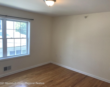 112 Morris Avenue - Photo Thumbnail 13