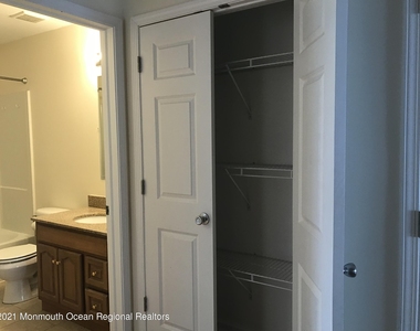 112 Morris Avenue - Photo Thumbnail 16