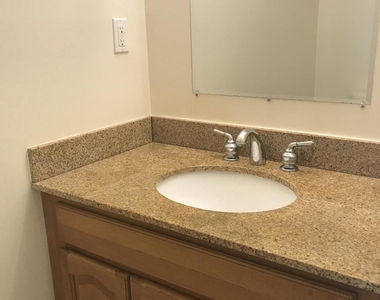 112 Morris Avenue - Photo Thumbnail 7