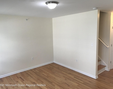 112 Morris Avenue - Photo Thumbnail 10