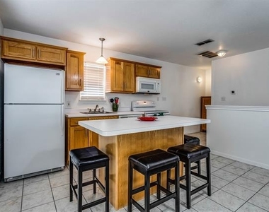 3721 El Campo Avenue - Photo Thumbnail 5