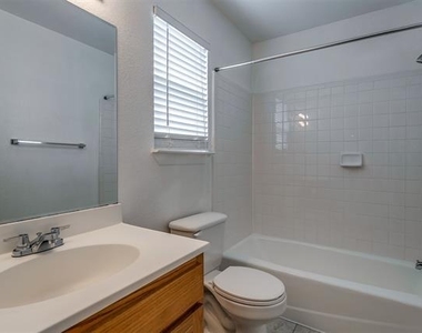 3721 El Campo Avenue - Photo Thumbnail 4