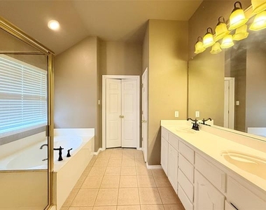2713 Flint Rock Drive - Photo Thumbnail 7
