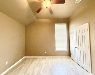 2713 Flint Rock Drive - Photo Thumbnail 17