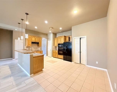 2713 Flint Rock Drive - Photo Thumbnail 8