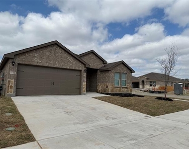 4124 Turquoise Avenue - Photo Thumbnail 2