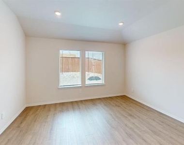 4124 Turquoise Avenue - Photo Thumbnail 6