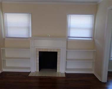 2007 Tremont Avenue - Photo Thumbnail 4