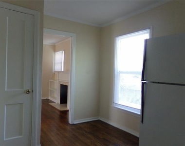 2007 Tremont Avenue - Photo Thumbnail 6