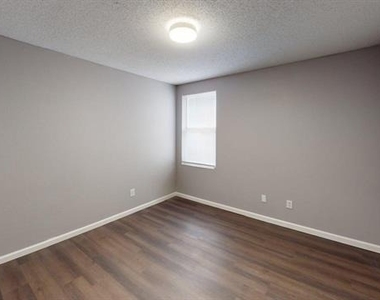 1309 Dawson Way - Photo Thumbnail 11