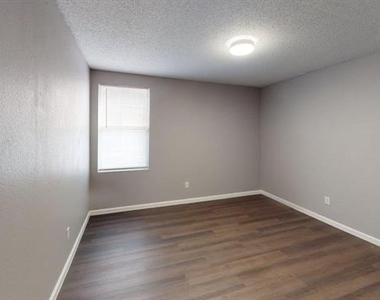 1309 Dawson Way - Photo Thumbnail 10
