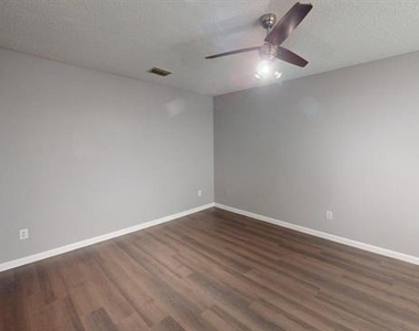 1309 Dawson Way - Photo Thumbnail 13