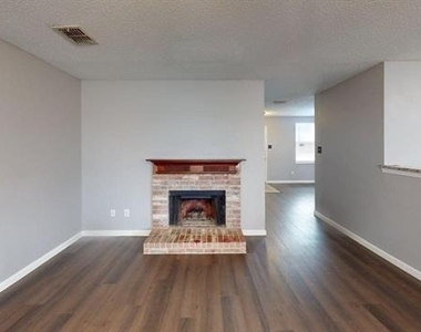 1309 Dawson Way - Photo Thumbnail 7