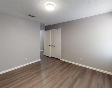 1309 Dawson Way - Photo Thumbnail 17