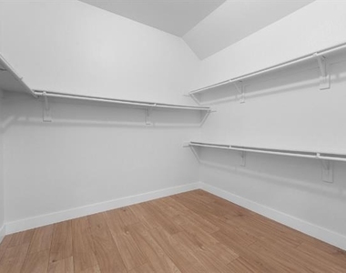 400 Hidden Lake Court - Photo Thumbnail 33