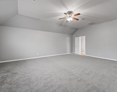 400 Hidden Lake Court - Photo Thumbnail 35