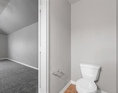 400 Hidden Lake Court - Photo Thumbnail 39